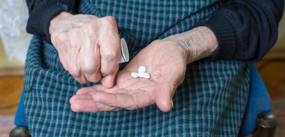 Fler äldre än tidigare får fler än tio läkemedel