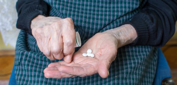 Fler äldre får fler än tio läkemedel