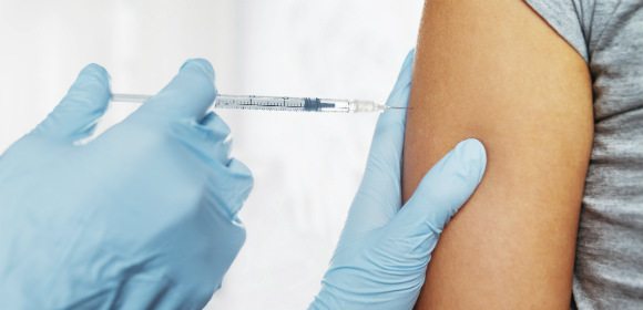 vaccin i arm