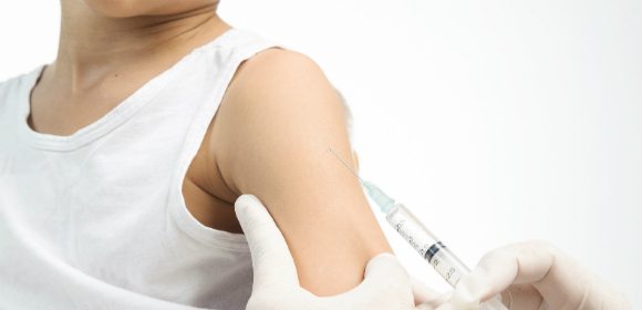Brett stöd för HPV-vaccin till pojkar