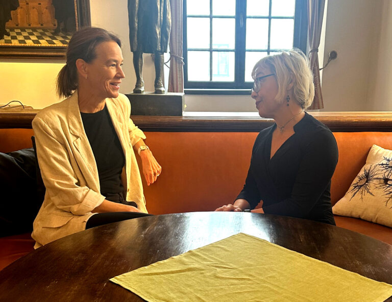 Hör Olivia Wigzell om vägen ur krisen på FHM