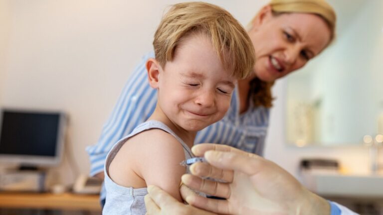 Få barn tar tredje TBE-vaccinationen – ”Meningslöst att ha startat programmet”