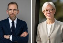 Regeringen ser över betalningsviljan för läkemedel Socialminister Jakob Forssmed och Sofia Wallström, vd för Lif – de forskande läkemedelsföretagen. Foto Forssmed: Kristian Pohl AB/Regeringskansliet