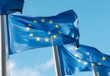 EU:s nya läkemedelslagstiftning godkänd av ministerrådet EU flaggor